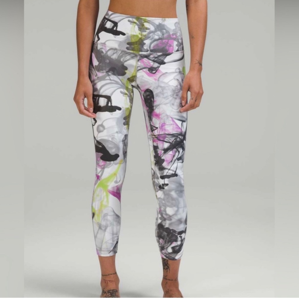 Lululemon yoga pants